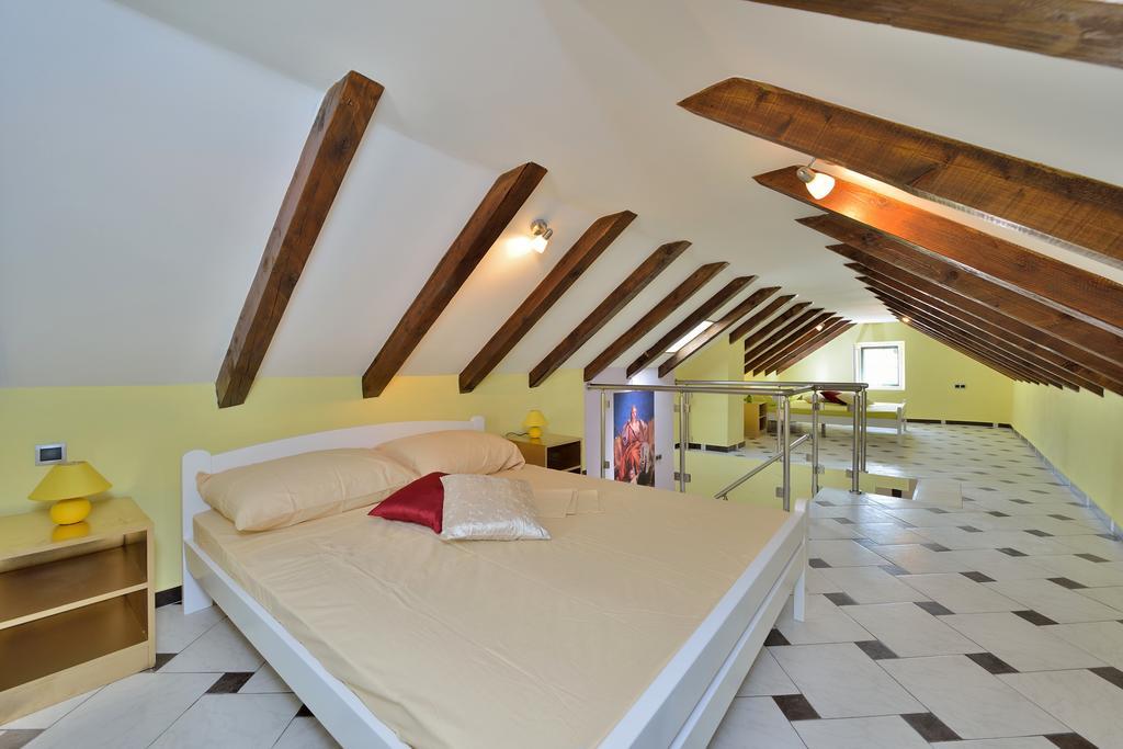 Apartments Carpe Diem ノビグラード・ダルメーシャ 部屋 写真