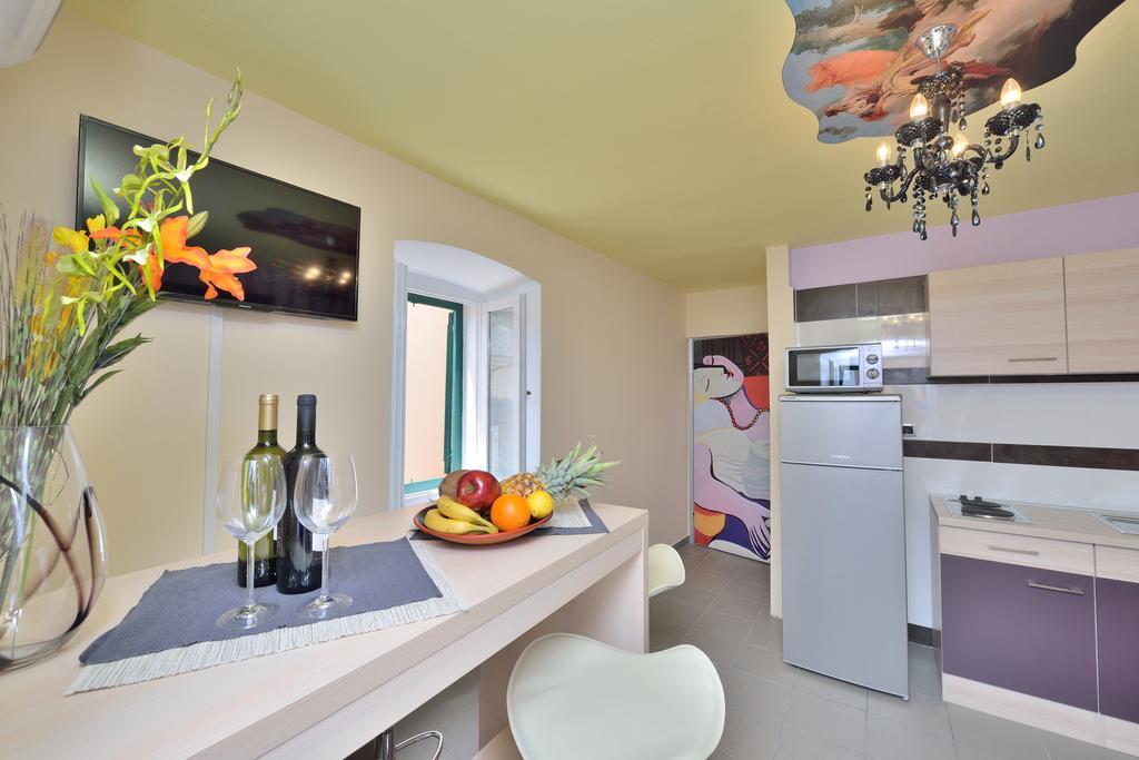 Apartments Carpe Diem ノビグラード・ダルメーシャ 部屋 写真
