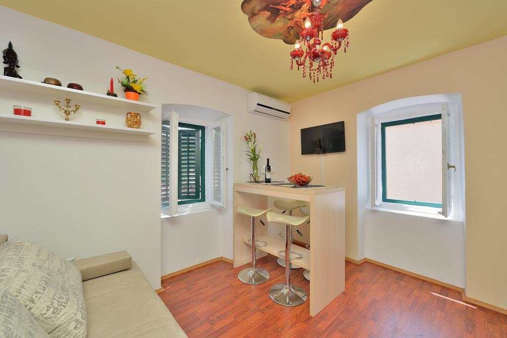 Apartments Carpe Diem ノビグラード・ダルメーシャ 部屋 写真