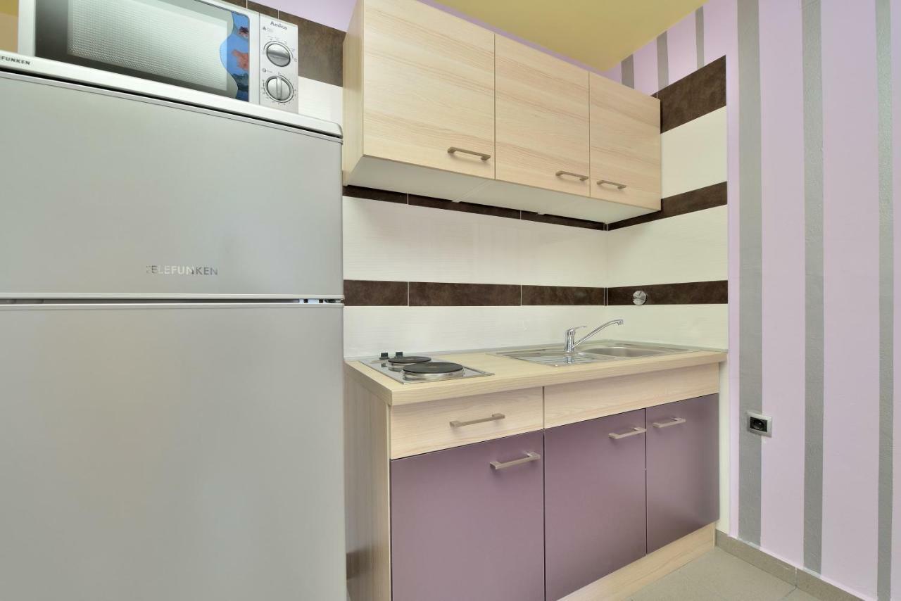 Apartments Carpe Diem ノビグラード・ダルメーシャ エクステリア 写真